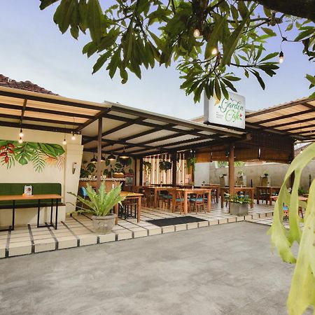 Bali Breezz Hotel Jimbaran Екстериор снимка
