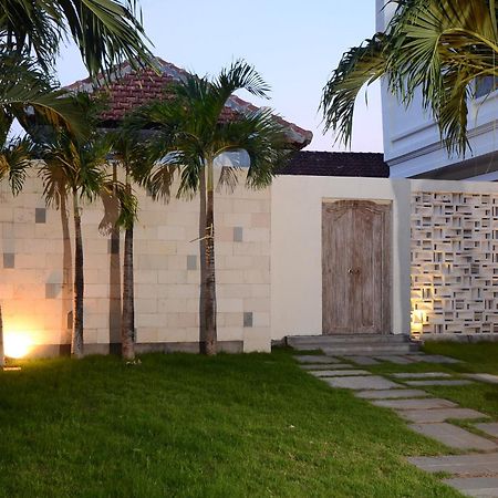Bali Breezz Hotel Jimbaran Екстериор снимка