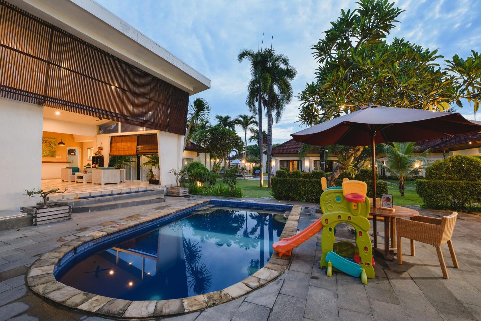 Bali Breezz Hotel Jimbaran Екстериор снимка