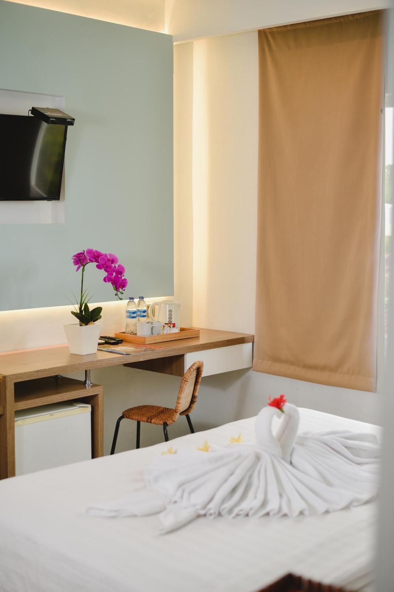 Bali Breezz Hotel Jimbaran Екстериор снимка