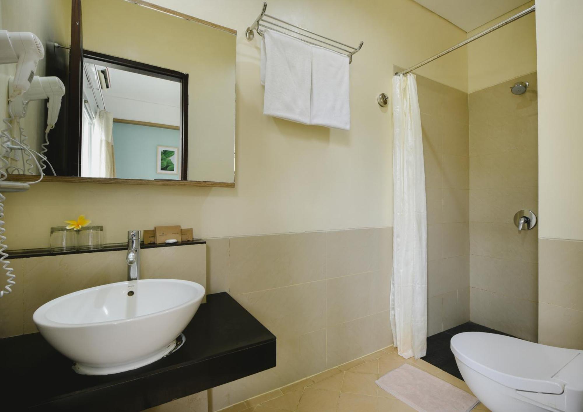 Bali Breezz Hotel Jimbaran Екстериор снимка