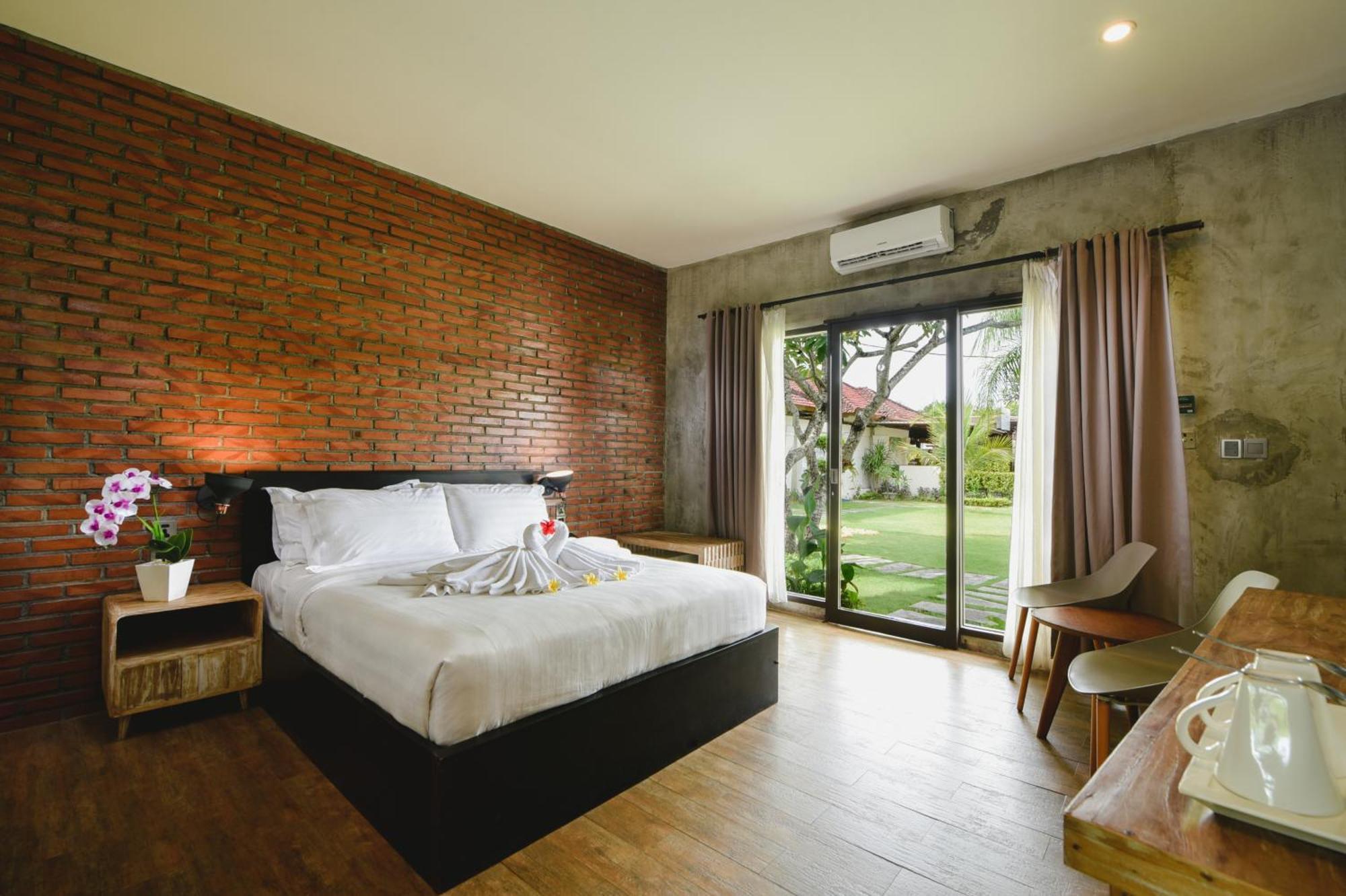Bali Breezz Hotel Jimbaran Екстериор снимка