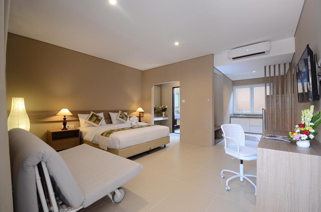 Bali Breezz Hotel Jimbaran Екстериор снимка