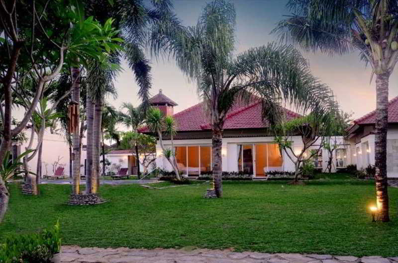 Bali Breezz Hotel Jimbaran Екстериор снимка