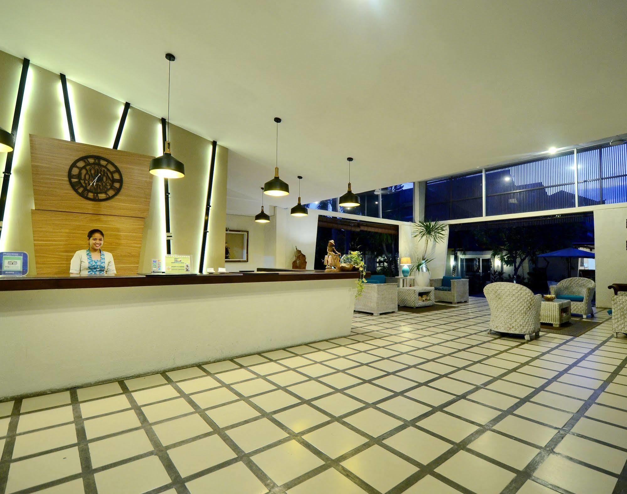 Bali Breezz Hotel Jimbaran Екстериор снимка