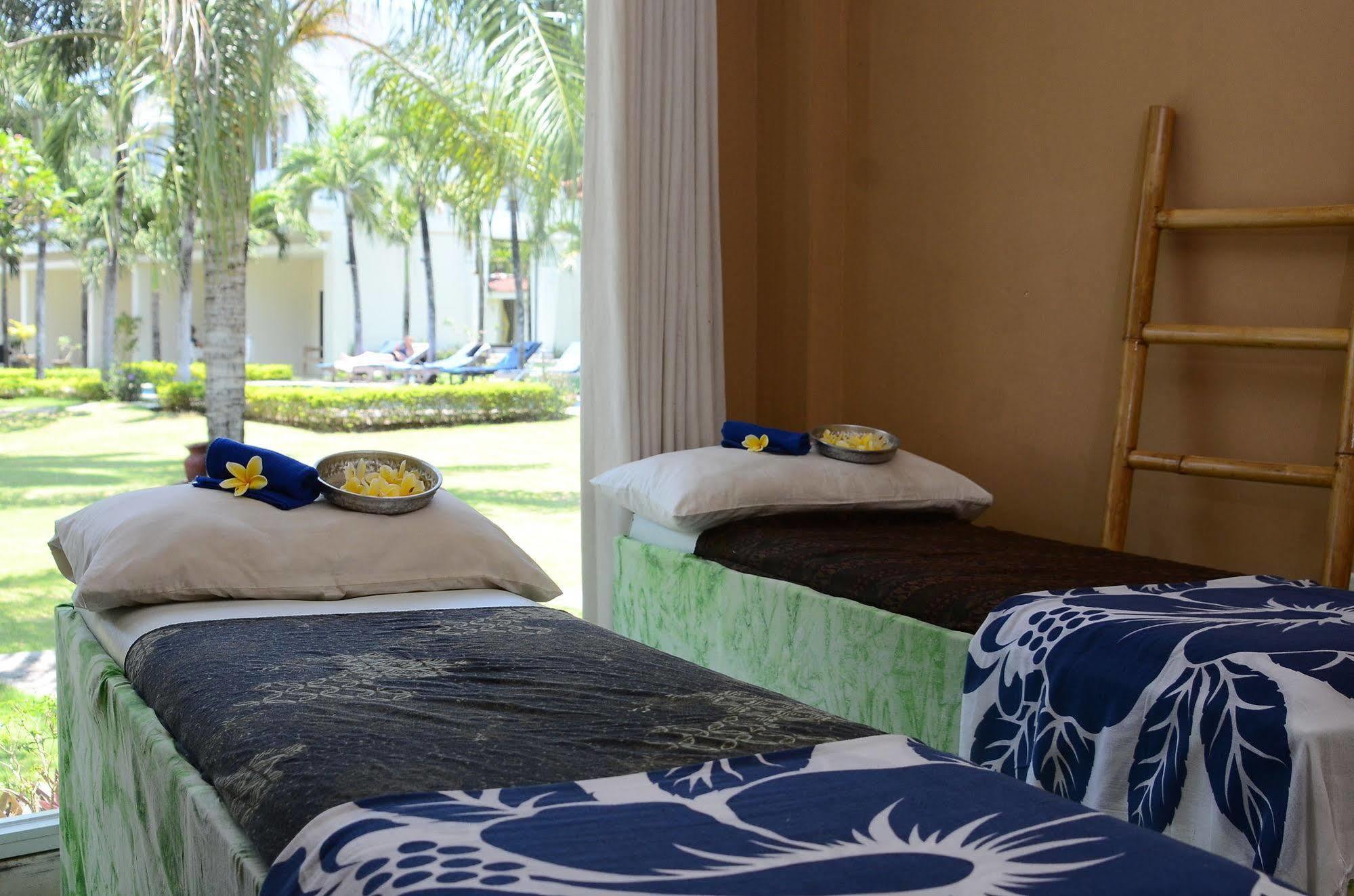 Bali Breezz Hotel Jimbaran Екстериор снимка