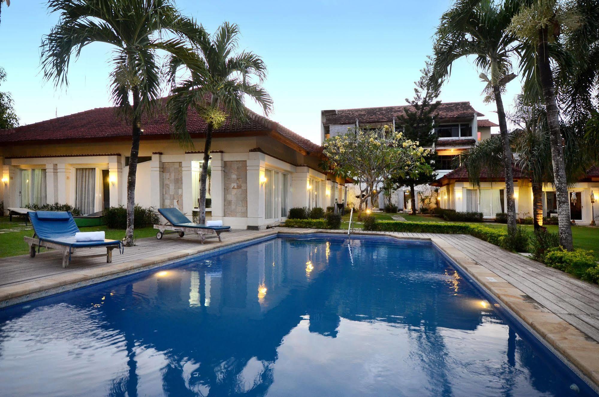 Bali Breezz Hotel Jimbaran Екстериор снимка