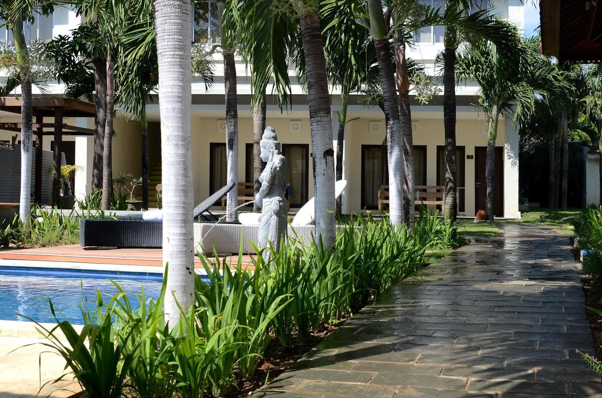 Bali Breezz Hotel Jimbaran Екстериор снимка